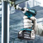 Parafusadeira-de-Impacto-a-Bateria-18V-Makita-DTD172Z-s-bateria-4.jpg