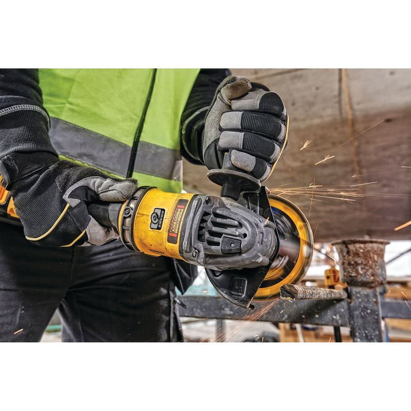 Esmerilhadeira-Angular-5-DEWALT-DCG418T2-B2-6.jpg