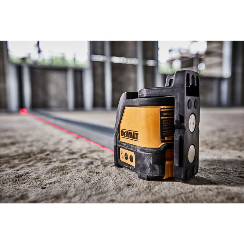 Nivel-a-Laser-15-Metros-Dewalt-DW088K-4.jpg