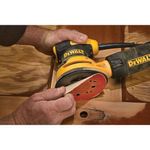Lixadeira-Roto-Orbital-5-127mm-275W-DEWALT-DWE6421-8.jpg