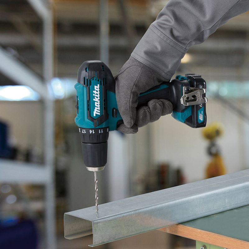 Furadeira Parafusadeira 12V com 2 Baterias 1.5Ah MAKITA DF333DWYE 5.jpg