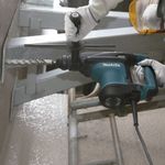 Martelete Perfurador Rompedor 32mm 850W 220V Makita HR3210C 2.jpg