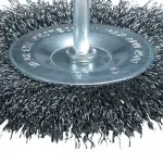 escova-de-aco-tipo-roda-50mm-com-haste-6mm-para-furadeira-1685433913629